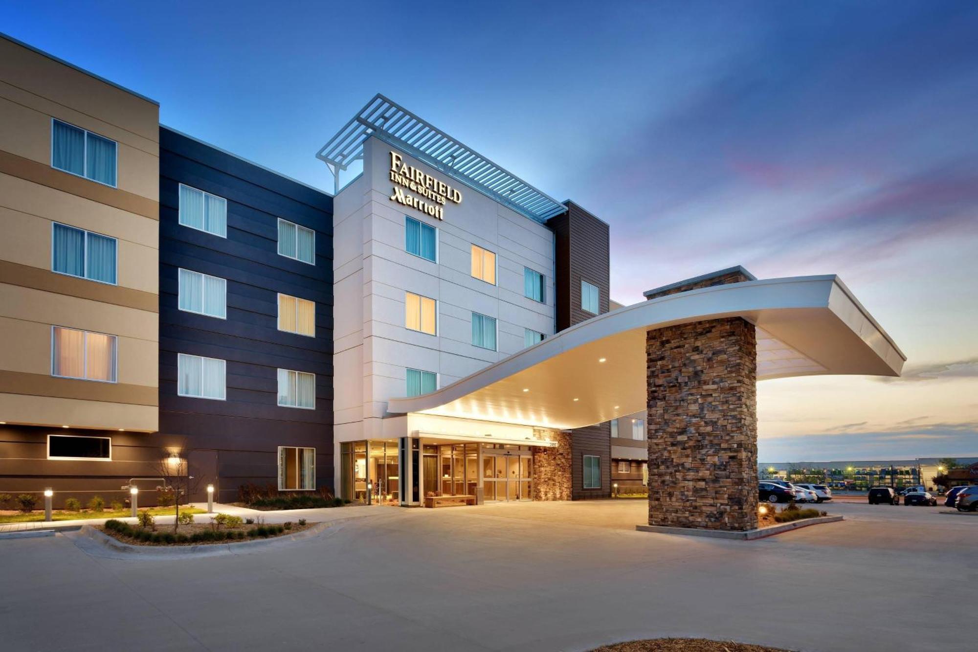 Fairfield Inn & Suites By Marriott Springfield North Exterior photo